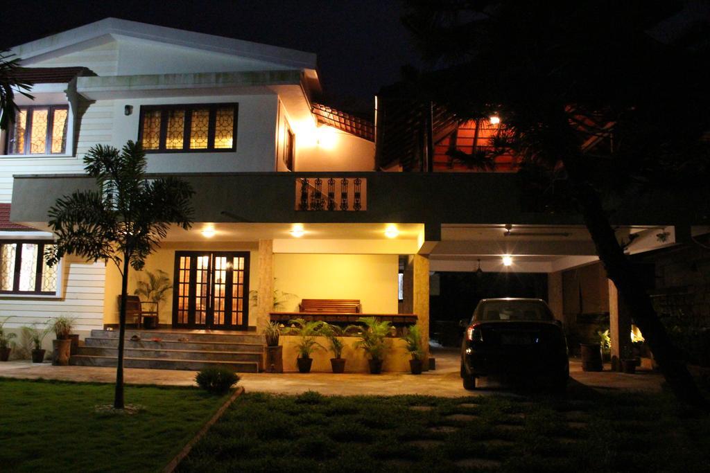 Urban Retreat Homestay Mangaluru Exterior foto